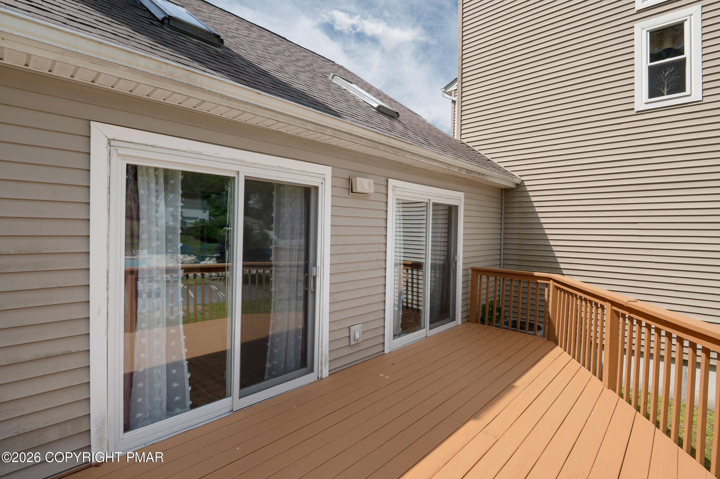 3385 Windermere Drive Bushkill, PA 18324 - Photo 11 of 34 Deck