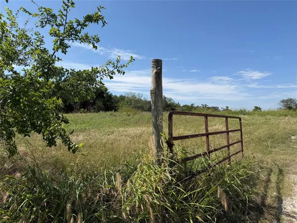 $190,000 | 138 Private Road 3712, Paradise, TX 76073