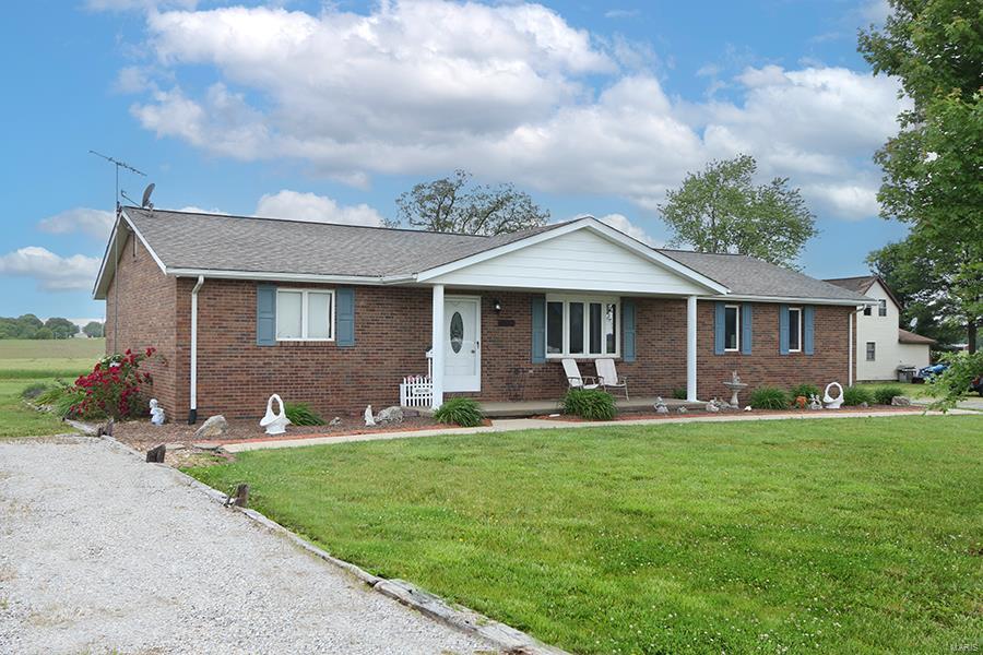 7429 Munich Road Bartelso, IL 62218 - Photo 1 of 52