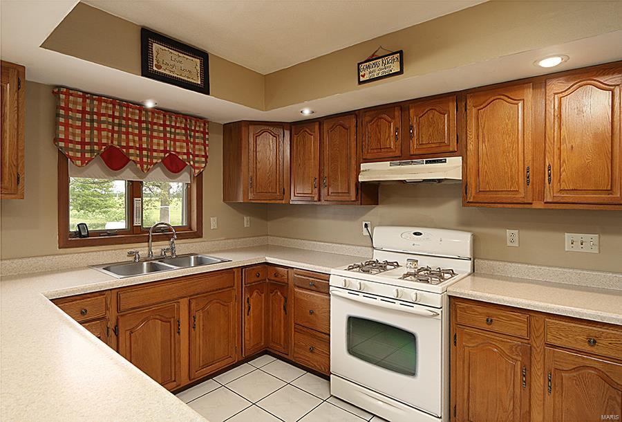 7429 Munich Road Bartelso, IL 62218 - Photo 15 of 52