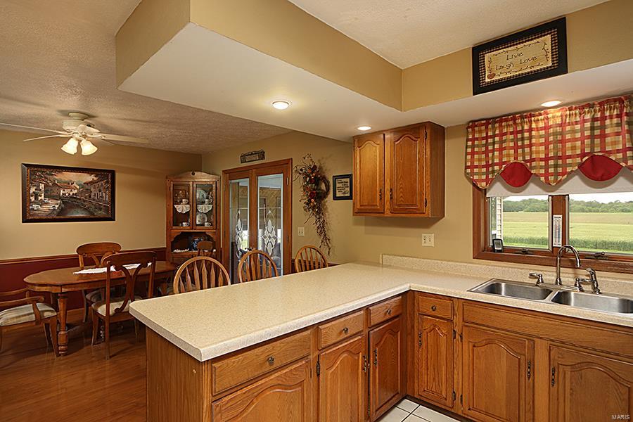 7429 Munich Road Bartelso, IL 62218 - Photo 17 of 52