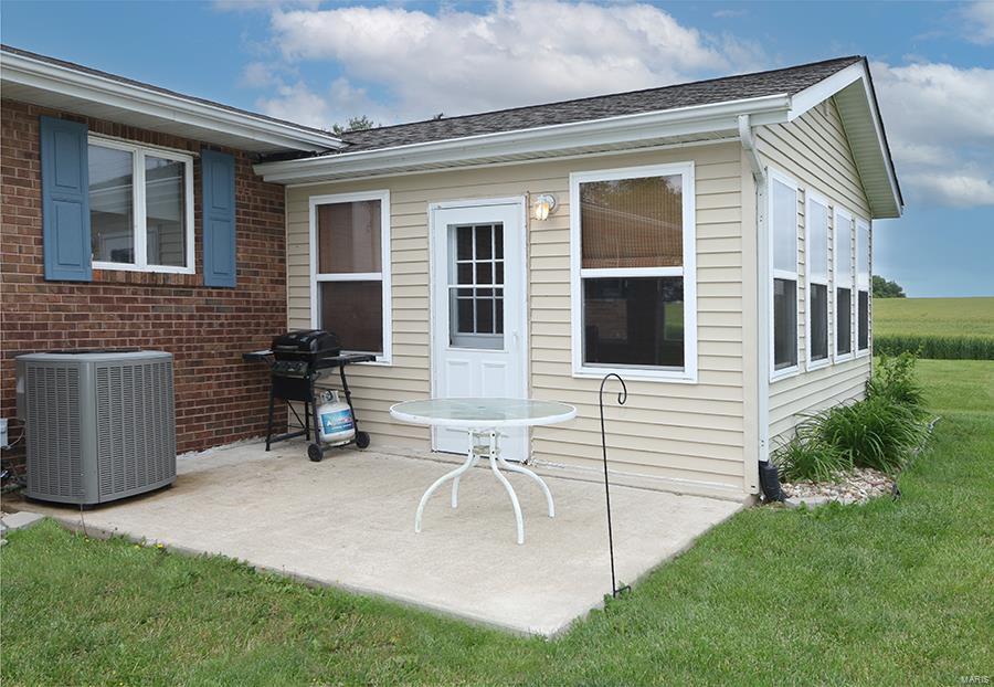 7429 Munich Road Bartelso, IL 62218 - Photo 48 of 52