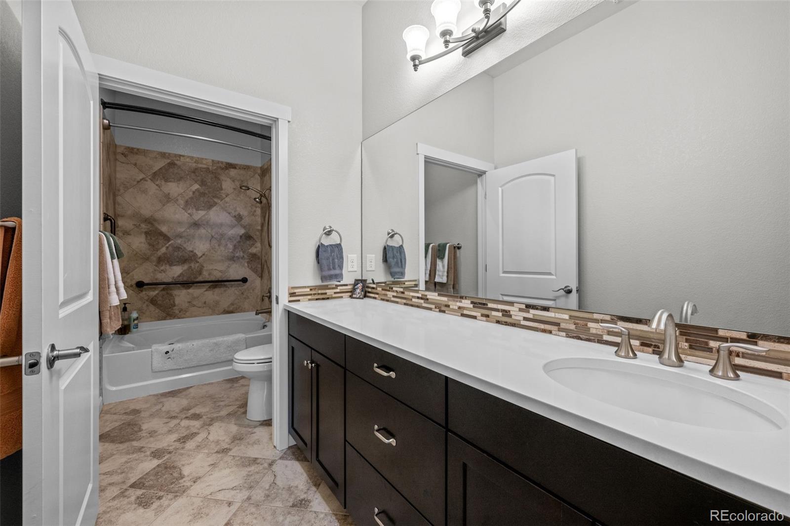 2366 Primo Road, Unit 206 Highlands Ranch, CO 80129 - Photo 15 of 34