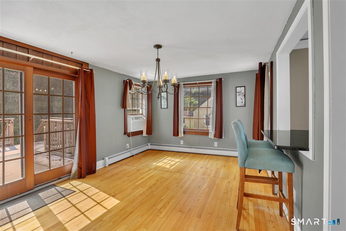 65 Doane Street Manchester, CT 06042 - Photo 13 of 40