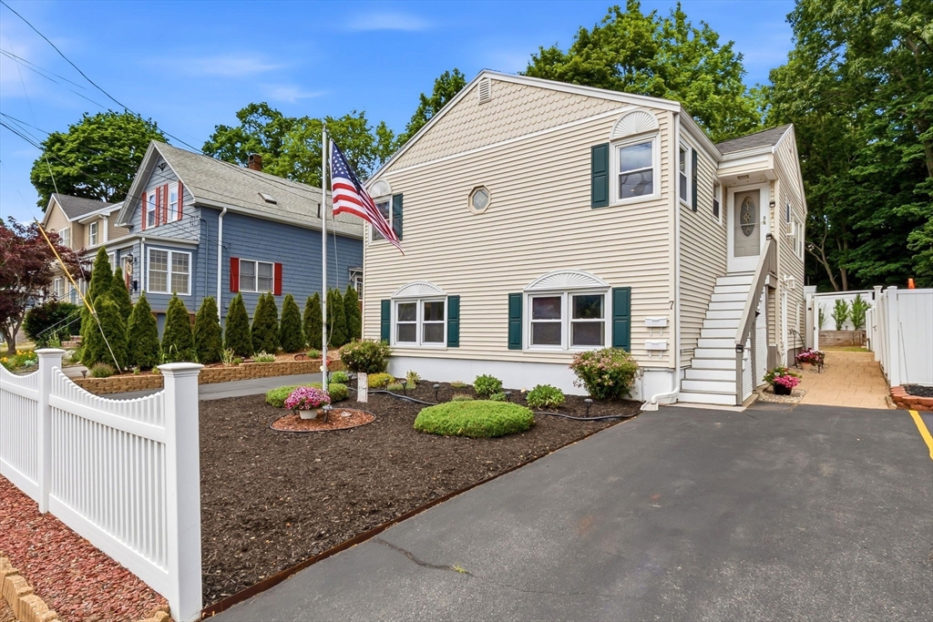 7 Taylor Street Saugus, MA 01906 - Photo 2 of 42