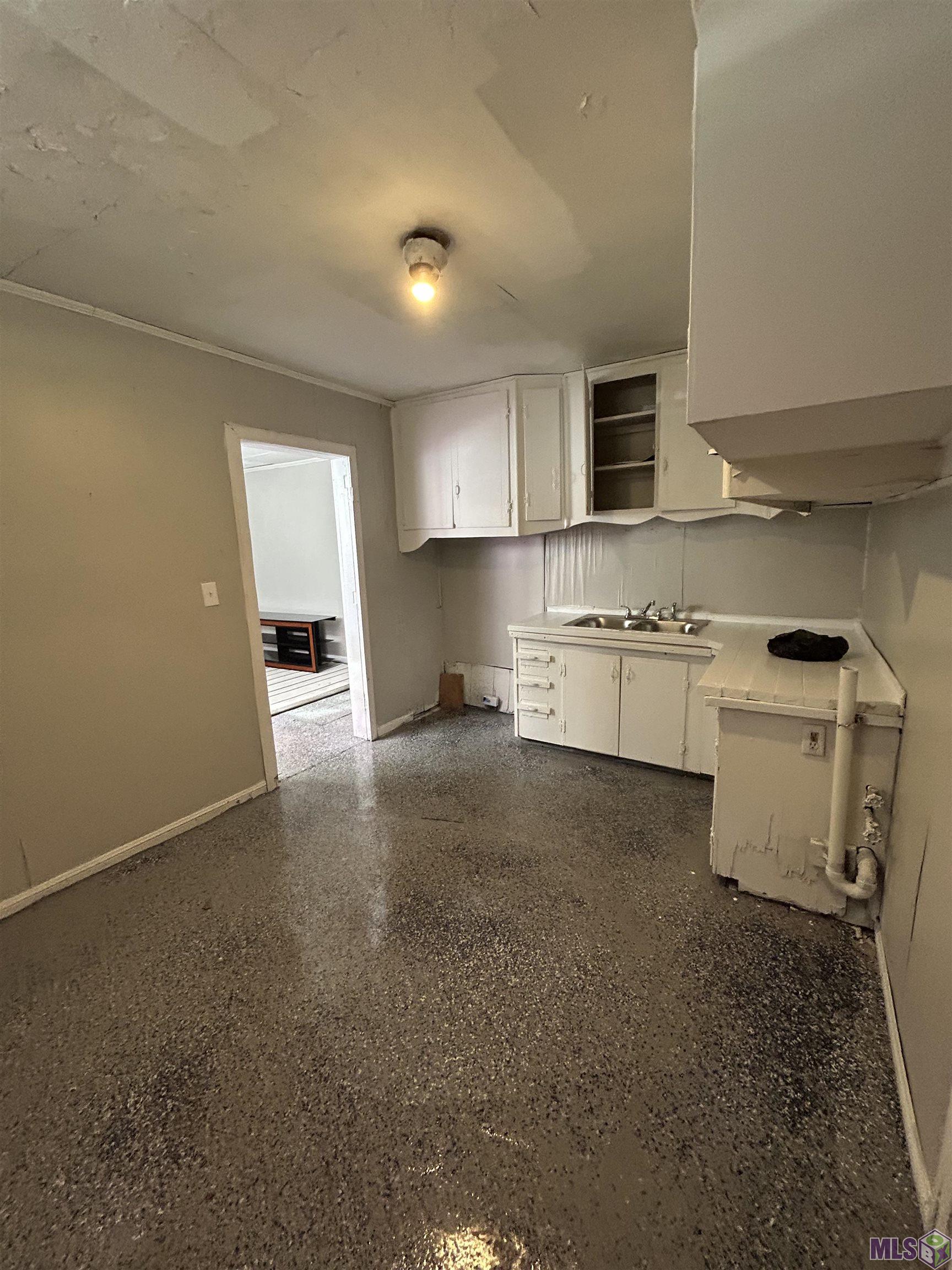 2711 Wyandotte Street Baton Rouge, LA 70805 - Photo 2 of 8