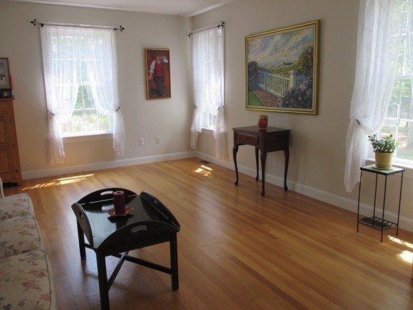 56 Brian Road Lancaster, MA 01523 - Photo 11 of 30 Gallery Image 11
