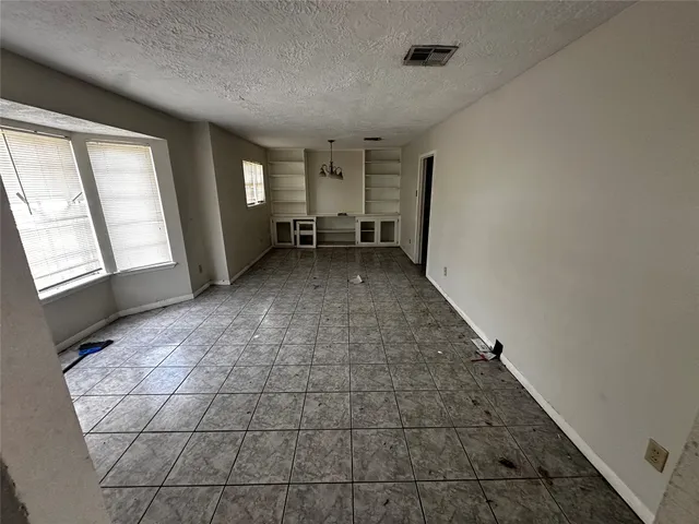 $350,000 | 130 Caldwell Street, Baytown, TX 77520