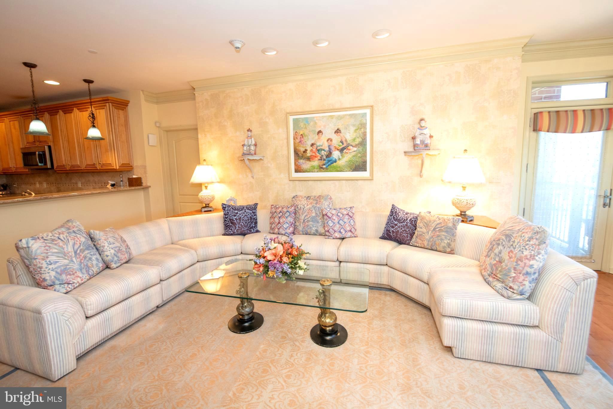 434 Carson Terrace Huntingdon Valley, PA 19006 - Photo 11 of 32 Great Room