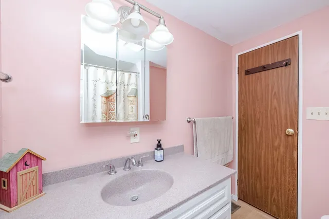 $119,900 | 42 Trade Wind Lane, Rochester, NH 03867