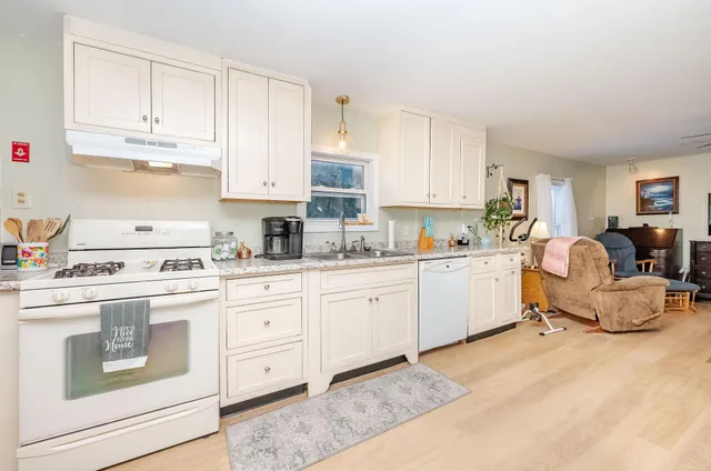 $119,900 | 42 Trade Wind Lane, Rochester, NH 03867