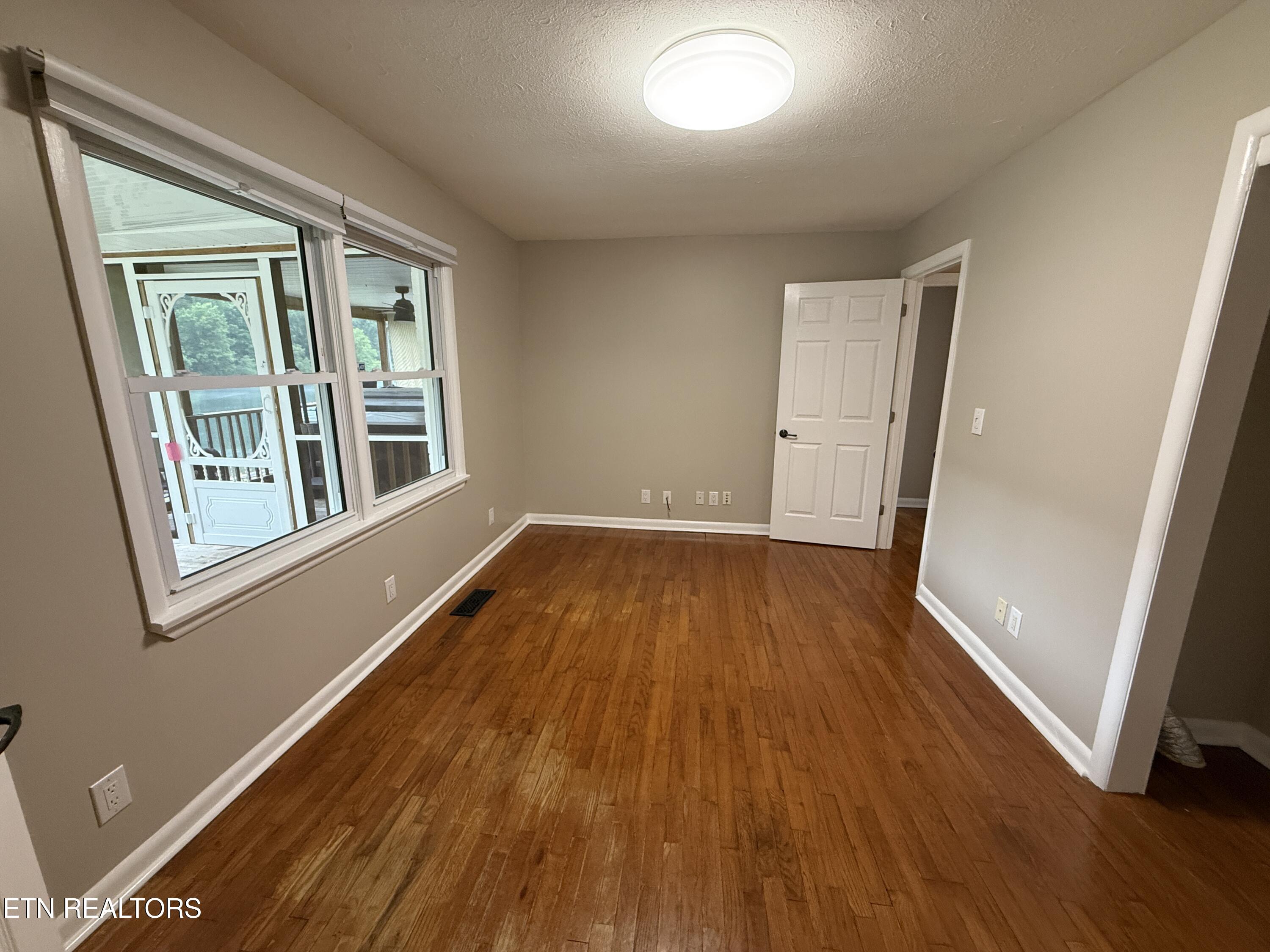 408 Riverside Drive Clinton, TN 37716 - Photo 20 of 29 IMG_7310