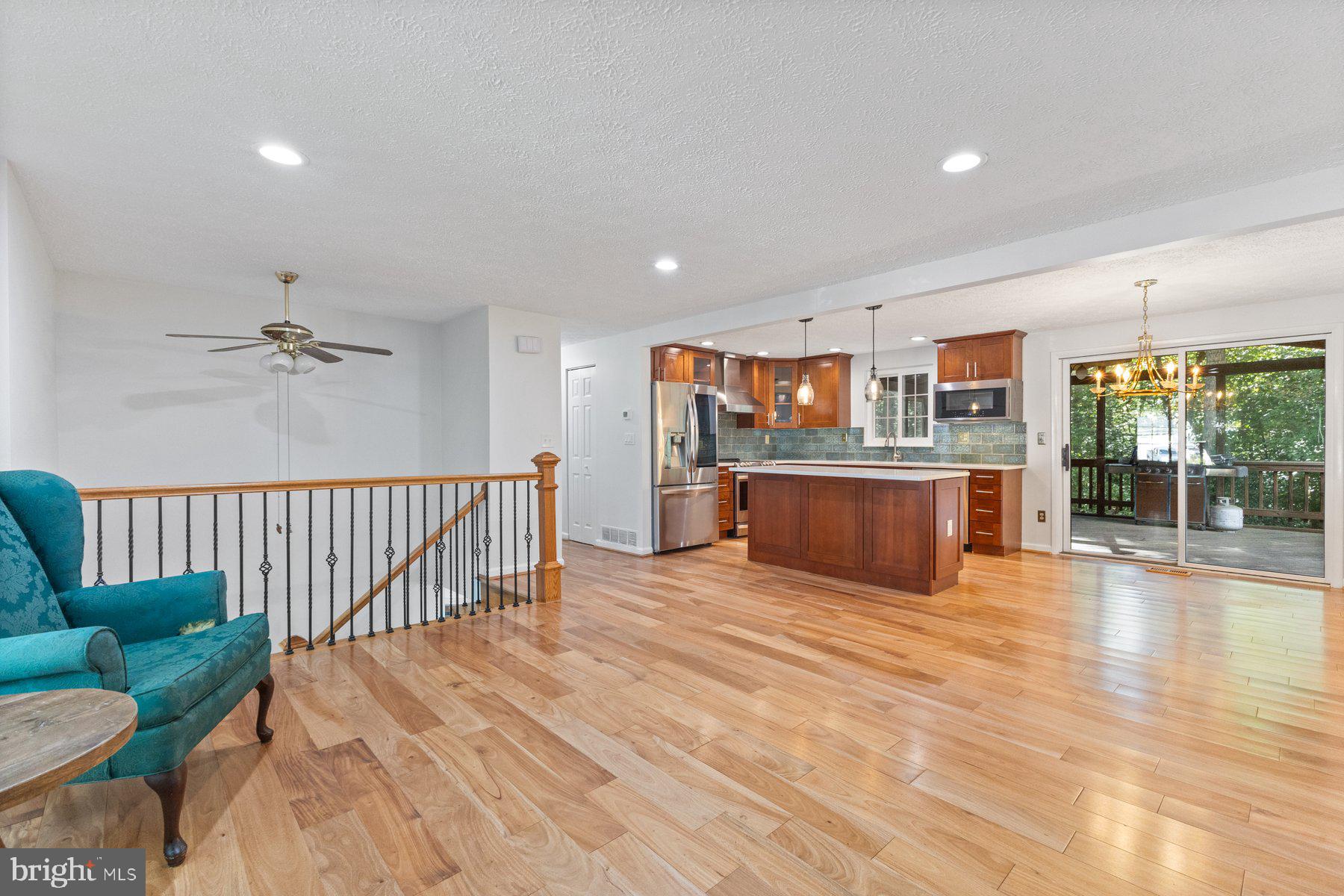 8508 Rippled Creek Court Springfield, VA 22153 - Photo 6 of 41 Gallery Image 6