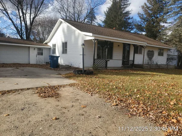 $124,900 | 825 North River Street, Evart, MI 49631