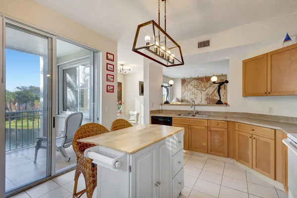 $3,500 | 11023 Legacy Lane, Unit 204, Palm Beach Gardens, FL 33410