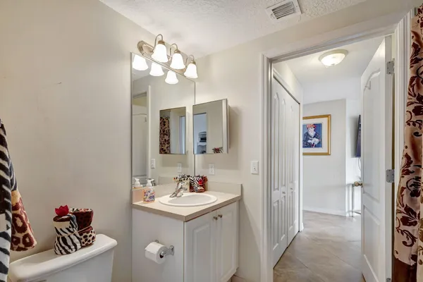$3,500 | 11023 Legacy Lane, Unit 204, Palm Beach Gardens, FL 33410
