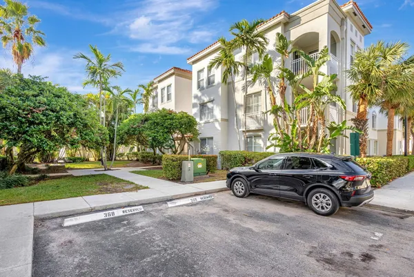 $3,500 | 11023 Legacy Lane, Unit 204, Palm Beach Gardens, FL 33410
