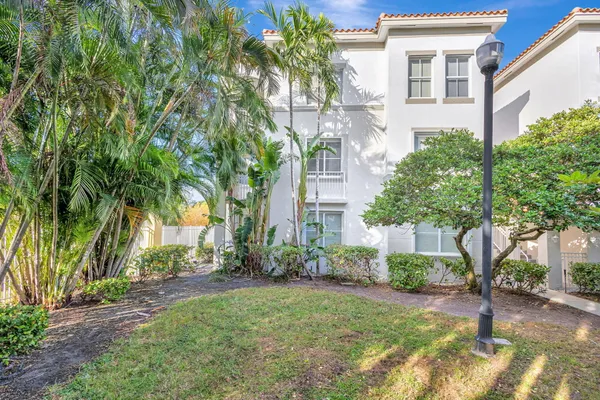 $3,500 | 11023 Legacy Lane, Unit 204, Palm Beach Gardens, FL 33410