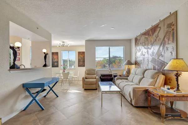 $3,500 | 11023 Legacy Lane, Unit 204, Palm Beach Gardens, FL 33410