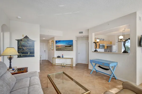 $3,500 | 11023 Legacy Lane, Unit 204, Palm Beach Gardens, FL 33410