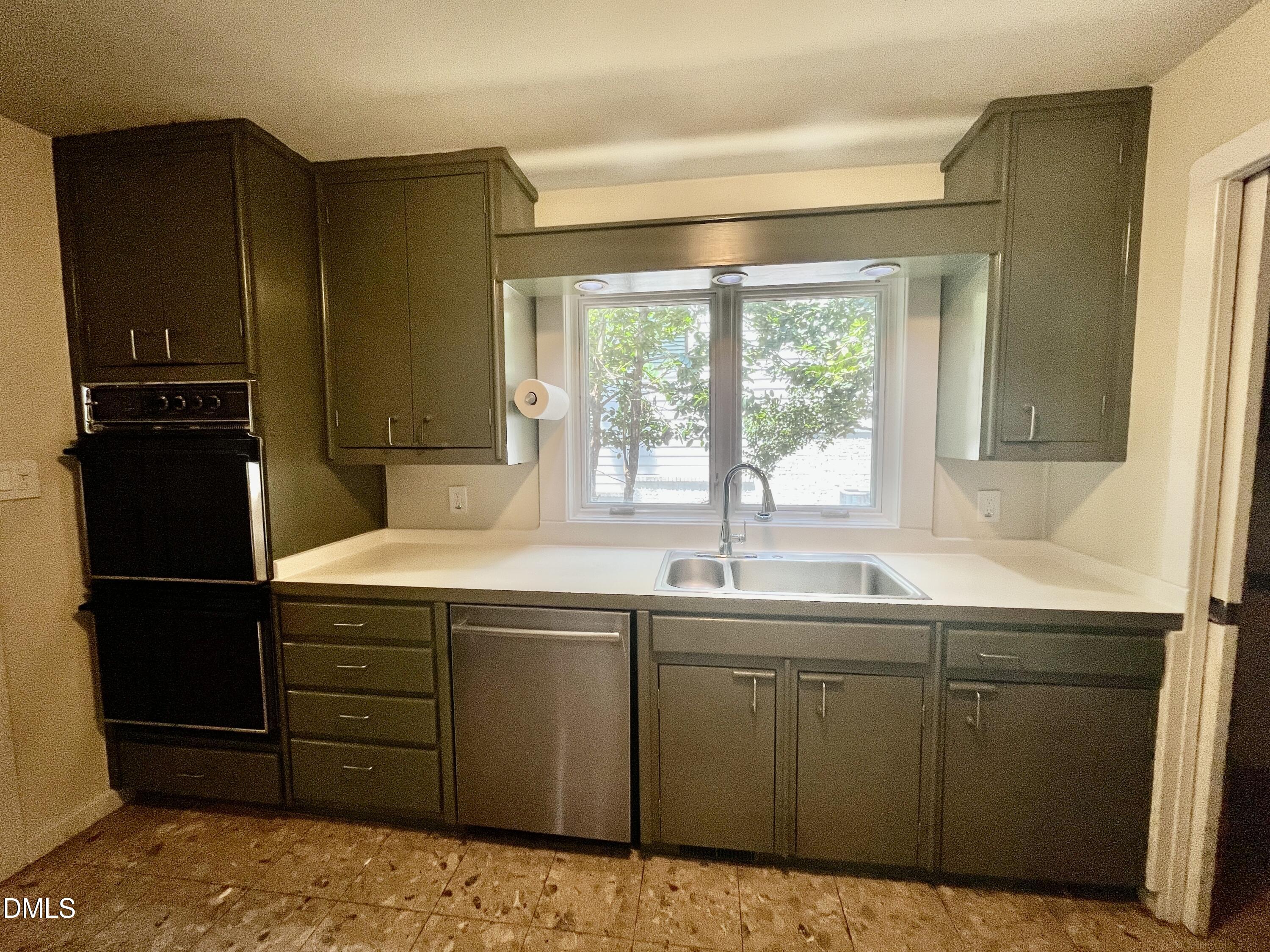 3009 Churchill Road Raleigh, NC 27607 - Photo 4 of 24 4 Kitchen 4
