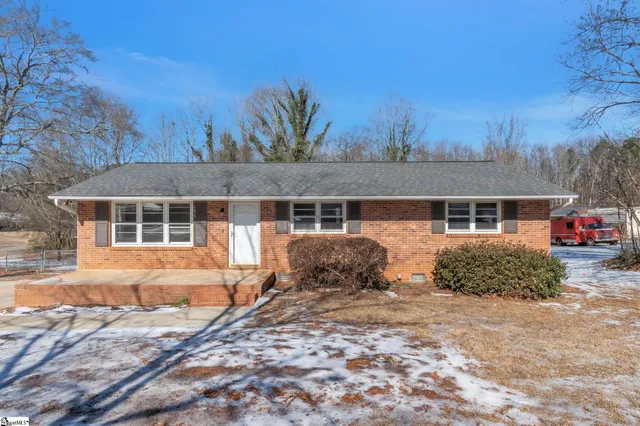 $199,900 | 136 Crestview Drive, Cowpens, SC 29330