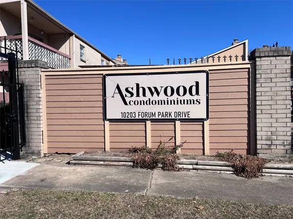 $52,000 | 10203 Forum Park Drive, Unit 230, Houston, TX 77036
