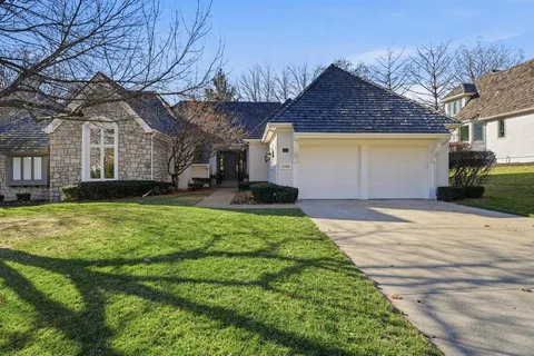 $1,250,000 | 76 Le Mans Court, Prairie Village, KS 66208