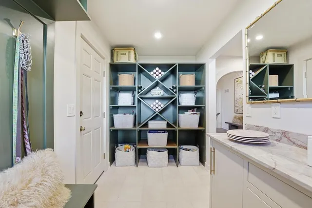 $1,250,000 | 76 Le Mans Court, Prairie Village, KS 66208