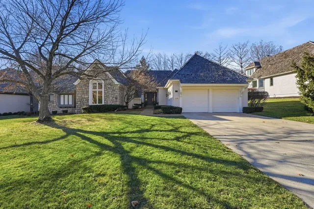 $1,250,000 | 76 Le Mans Court, Prairie Village, KS 66208
