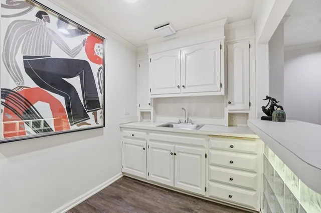 $1,250,000 | 76 Le Mans Court, Prairie Village, KS 66208