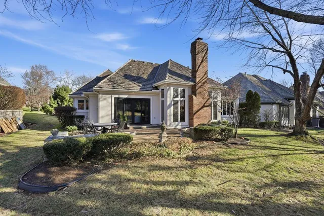 $1,250,000 | 76 Le Mans Court, Prairie Village, KS 66208