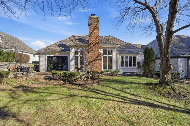 $1,250,000 | 76 Le Mans Court, Prairie Village, KS 66208