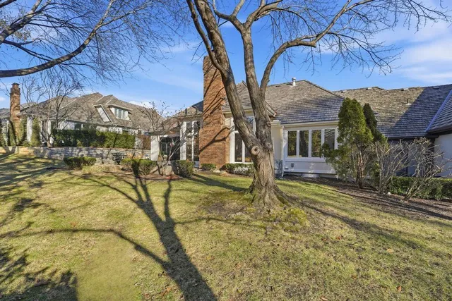 $1,250,000 | 76 Le Mans Court, Prairie Village, KS 66208