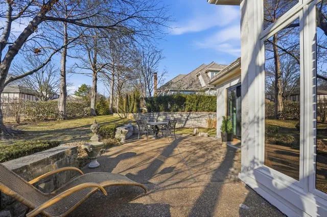 $1,250,000 | 76 Le Mans Court, Prairie Village, KS 66208