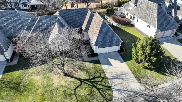 $1,250,000 | 76 Le Mans Court, Prairie Village, KS 66208