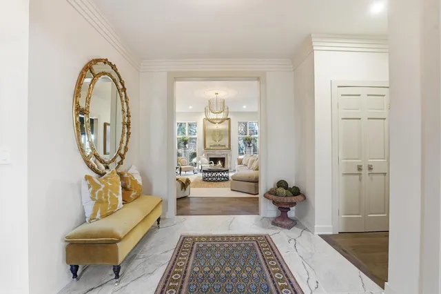 $1,250,000 | 76 Le Mans Court, Prairie Village, KS 66208