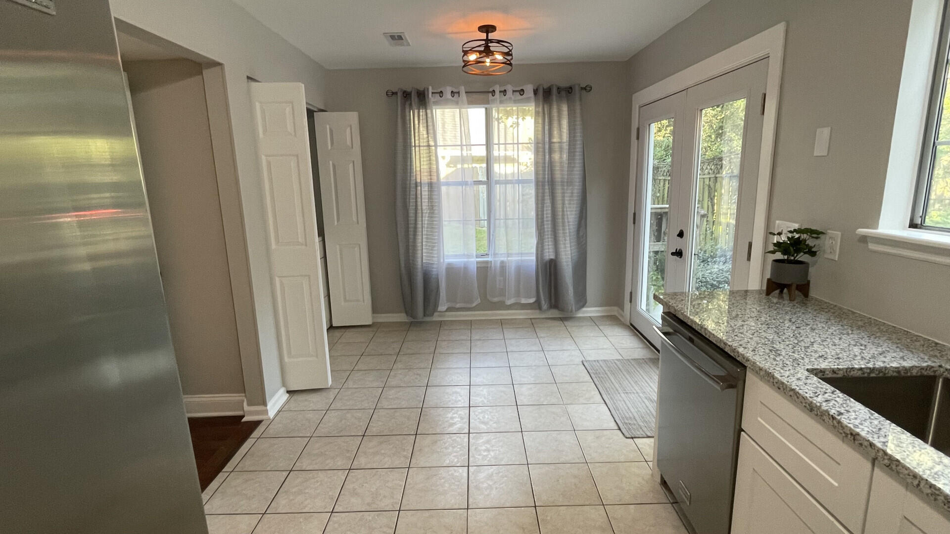 504 Castle Hall Road Mount Pleasant, SC 29464 - Photo 8 of 22 504CastleHallRd_18218_8