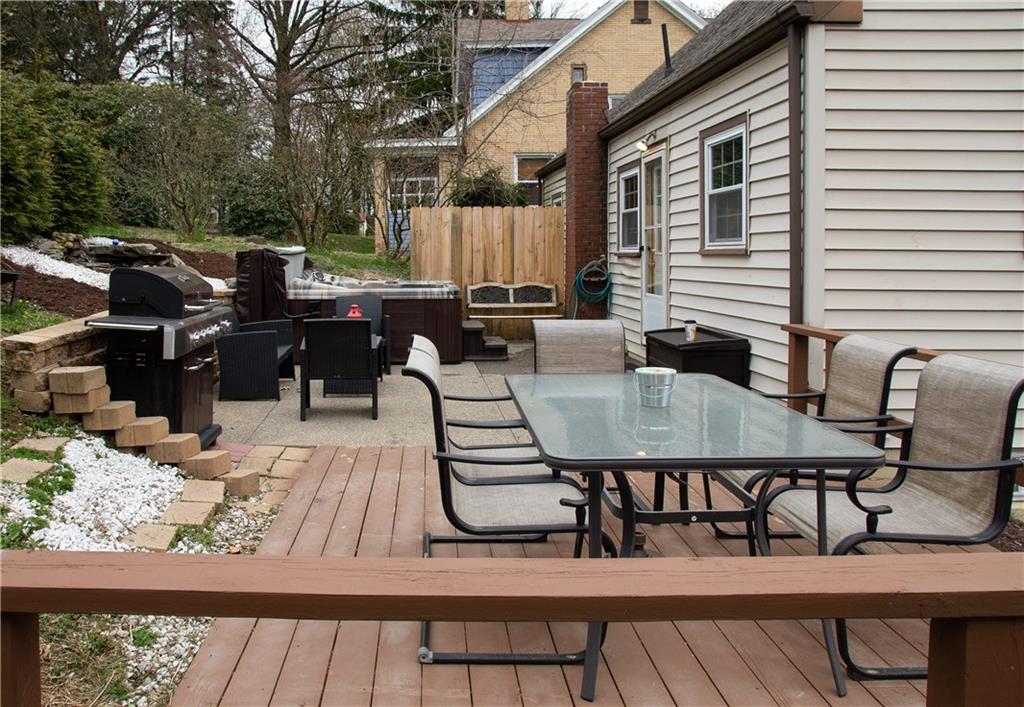 114 E Road Pittsburgh, PA 15209 - Photo 4 of 21