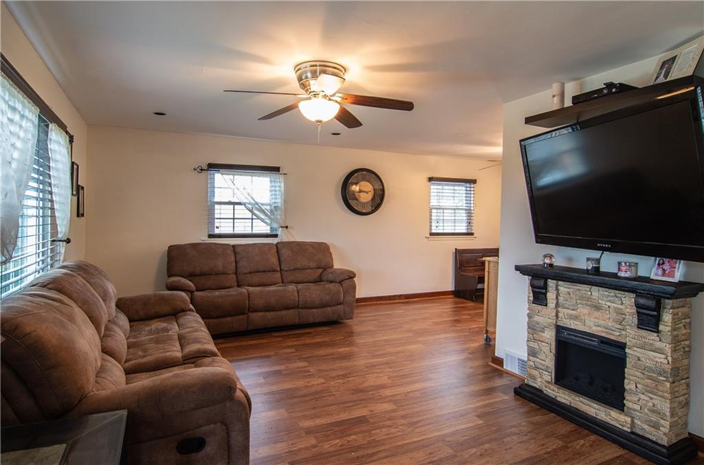 114 E Road Pittsburgh, PA 15209 - Photo 7 of 21