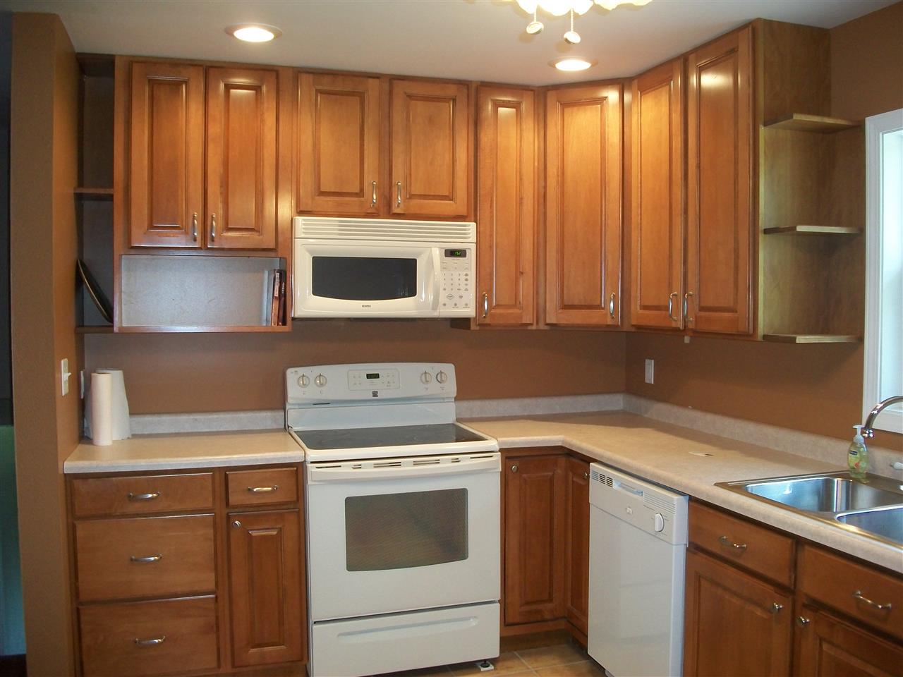 54630 Bittersweet Road Mishawaka, IN 46545 - Photo 11 of 29 Gallery Image 11