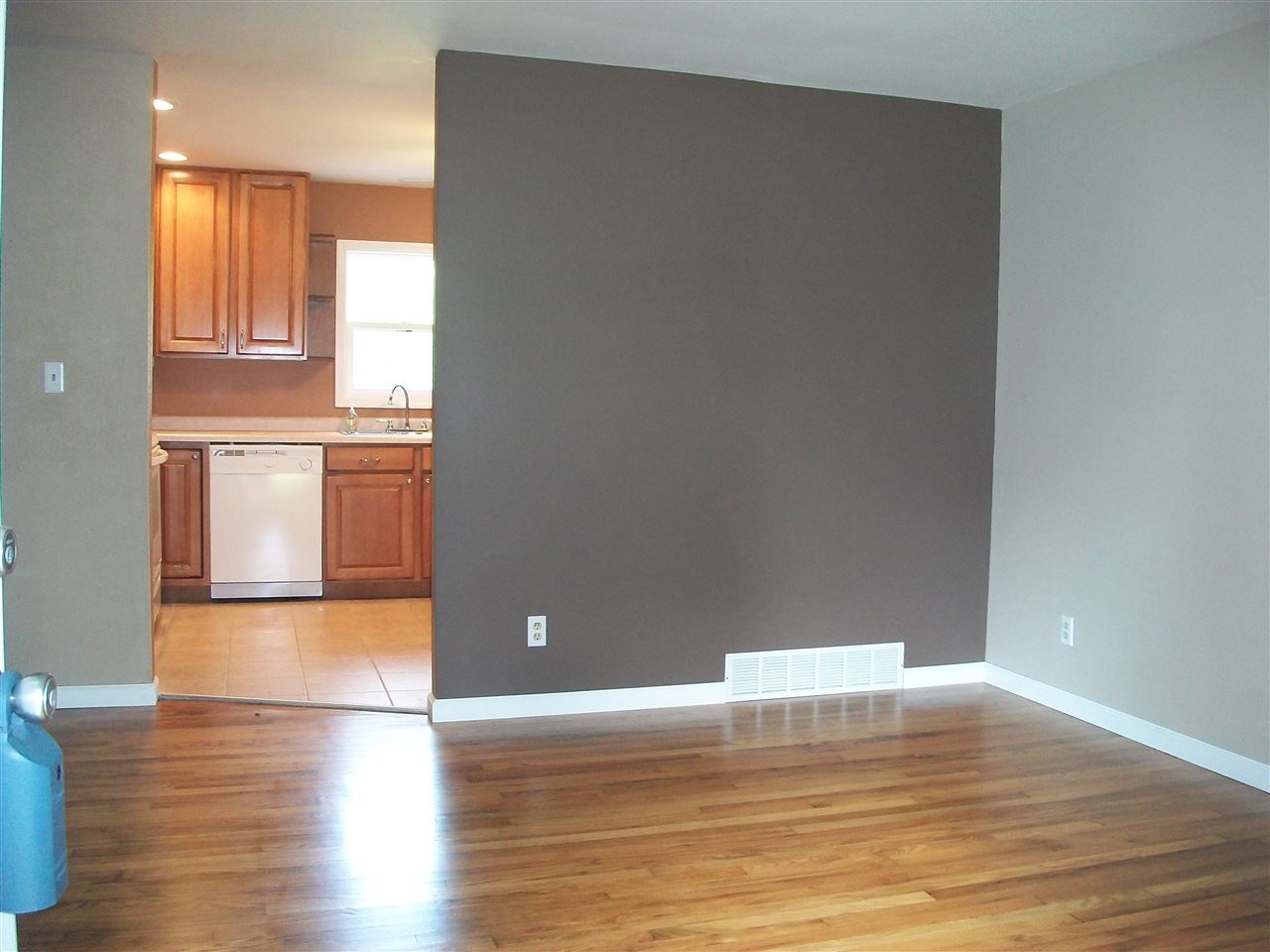 54630 Bittersweet Road Mishawaka, IN 46545 - Photo 16 of 29 Gallery Image 16