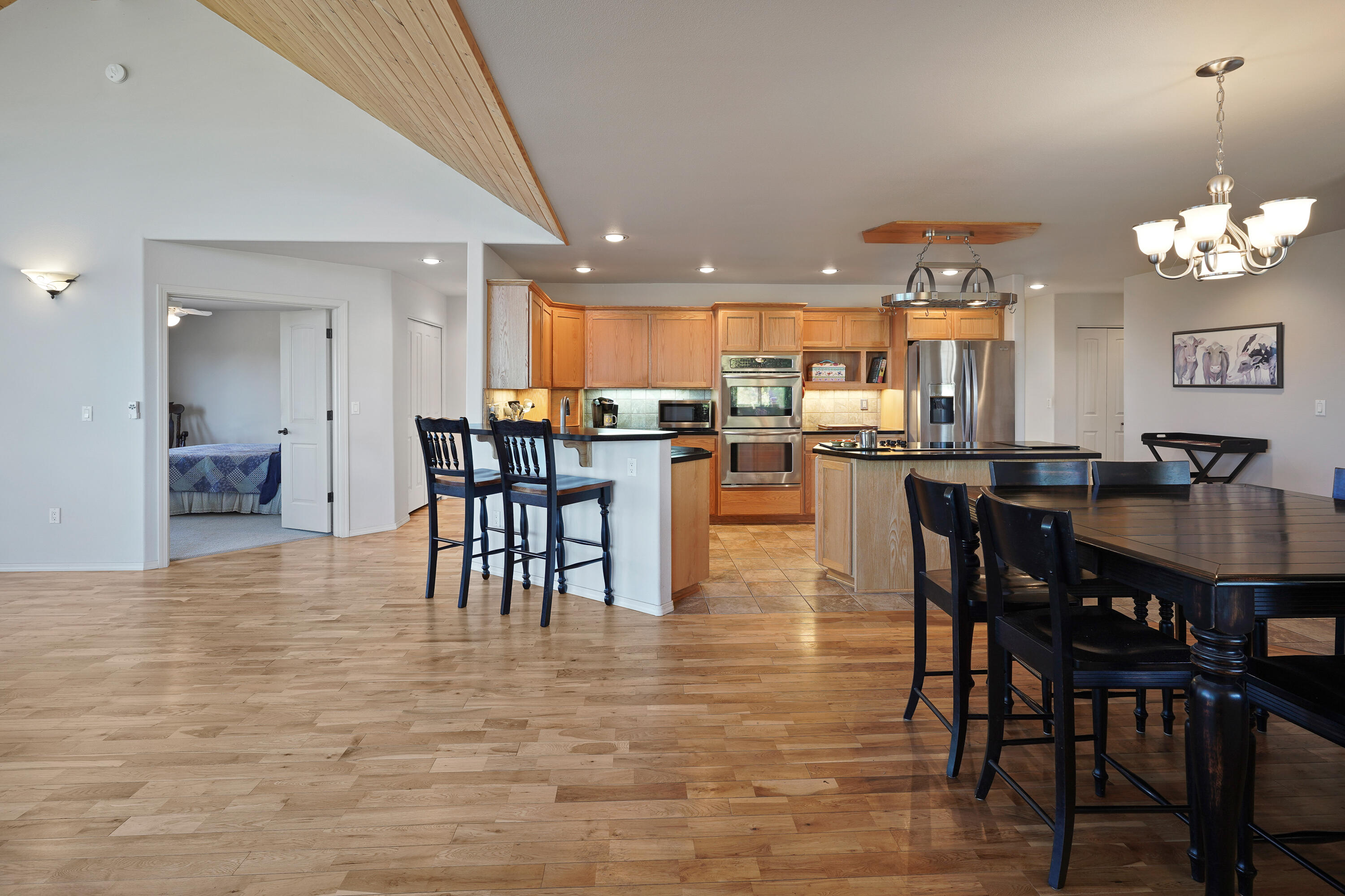 9403 Southwest Panorama Road Terrebonne, OR 97760 - Photo 22 of 51 Beautiful hardwood floors.