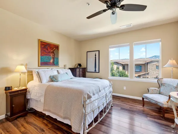 $525,000 | 180 Healdsburg Avenue, Unit A, Cloverdale, CA 95425