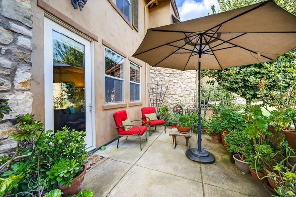 $525,000 | 180 Healdsburg Avenue, Unit A, Cloverdale, CA 95425