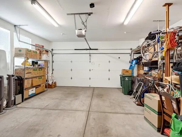 $525,000 | 180 Healdsburg Avenue, Unit A, Cloverdale, CA 95425