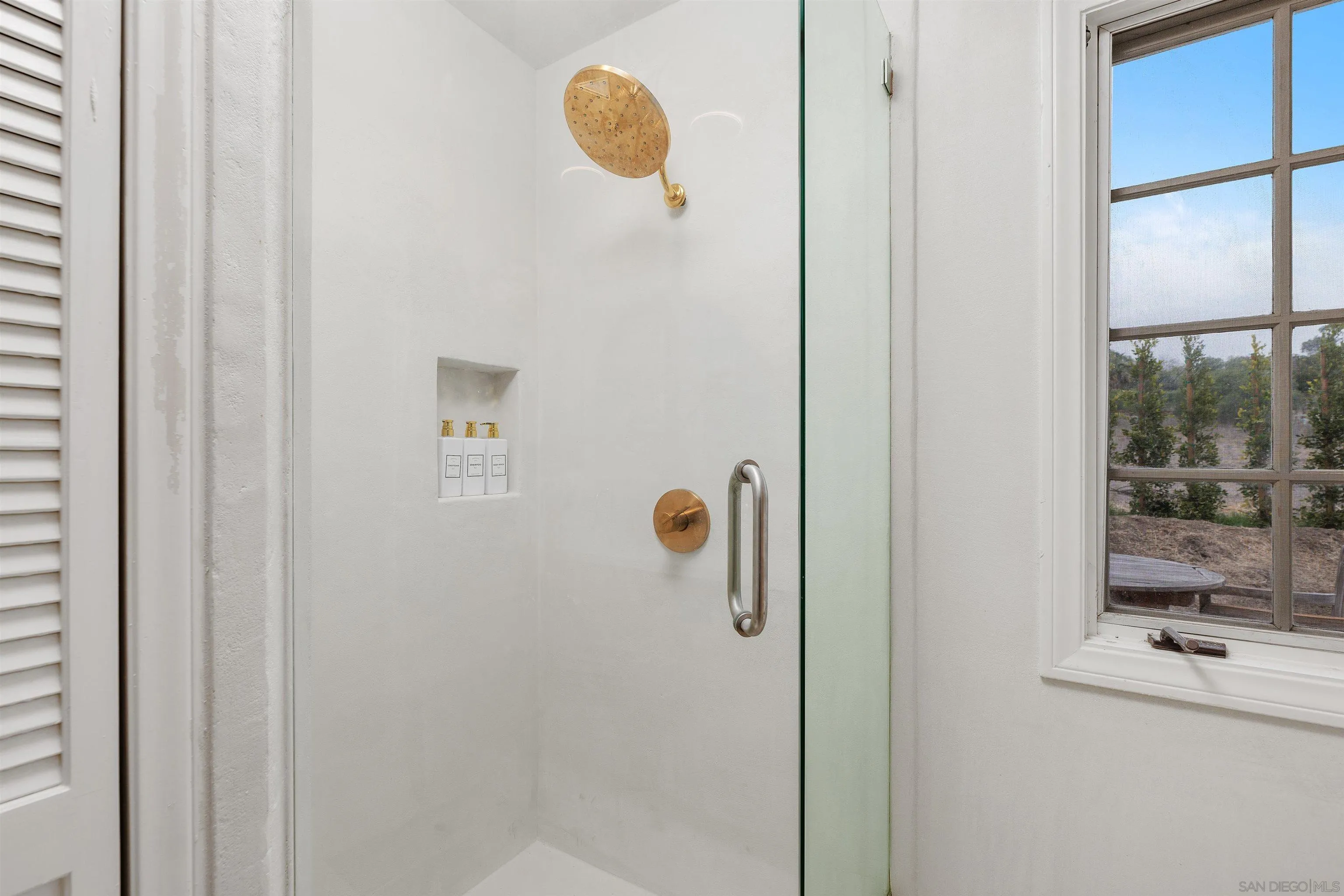 6631 Lago Lindo Rancho Santa Fe, CA 92067 - Photo 13 of 14 a bathroom with a shower