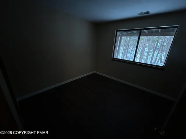 $1,750 | 155 Stream Court, Bushkill, PA 18324