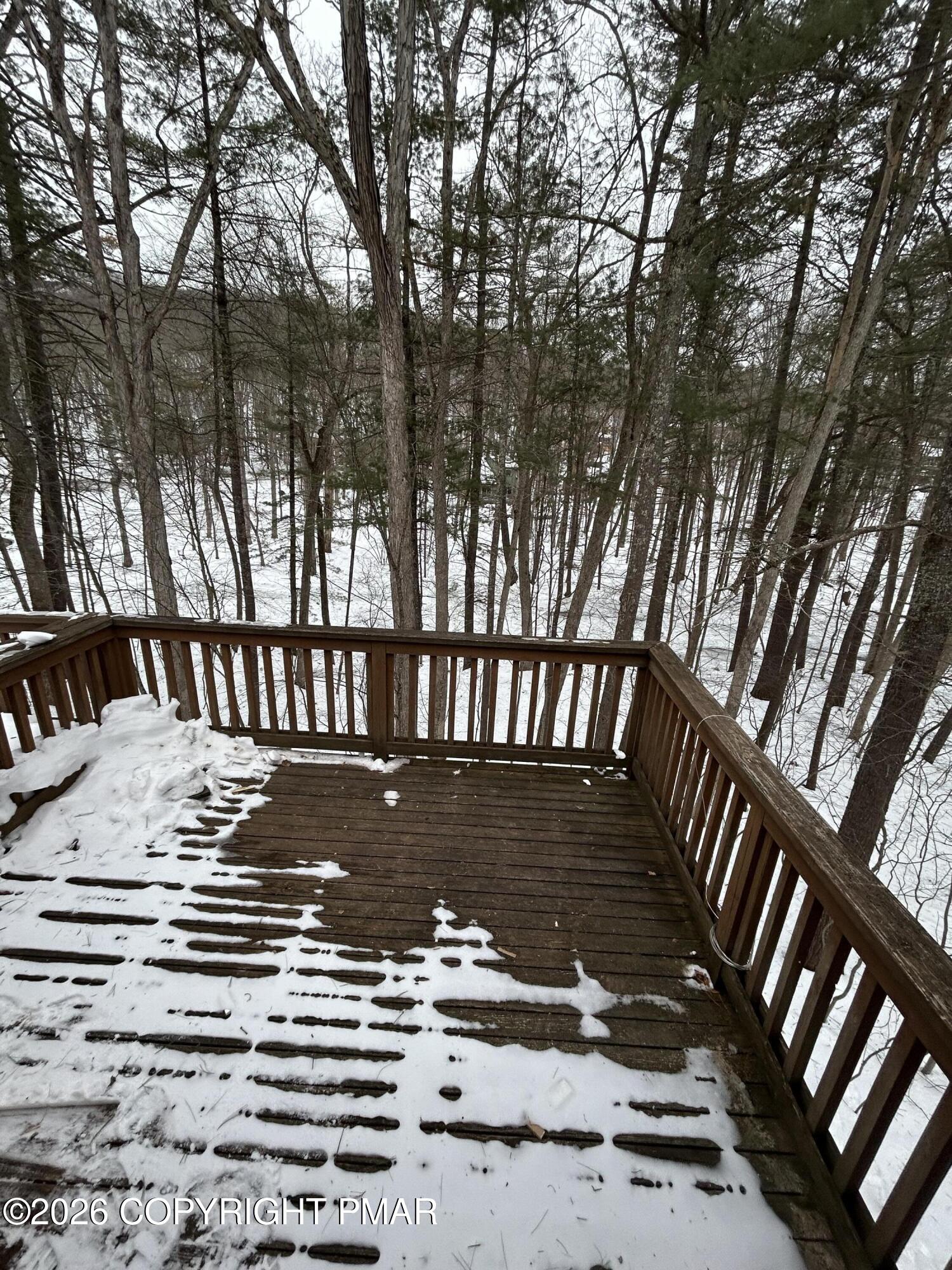 155 Stream Court Bushkill, PA 18324 - Photo 4 of 13 IMG_3851