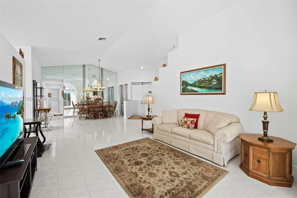 $3,100 | 9650 Harbour Lake Circle, Boynton Beach, FL 33437